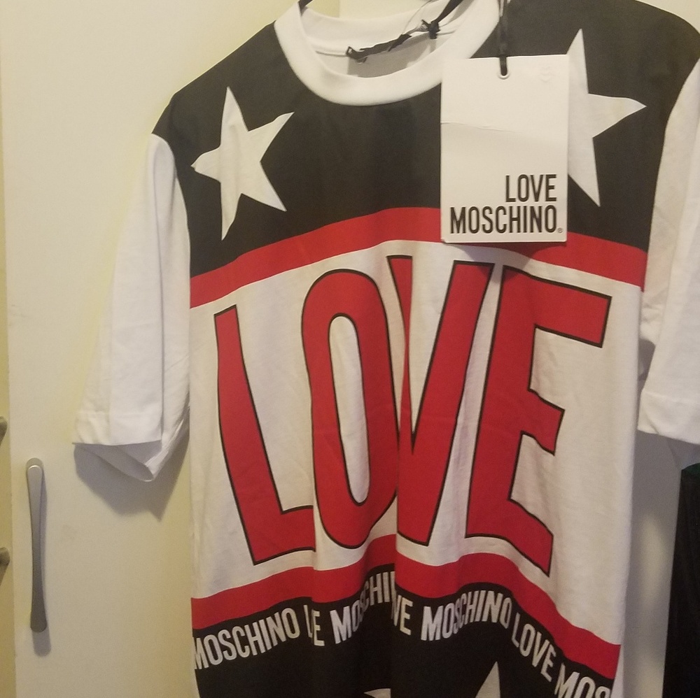 New love Moschino t shirt